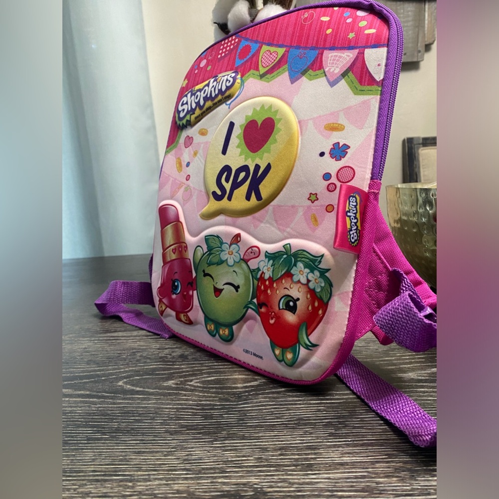 ✨🌸2/$10 🌸✨Shopkins thin backpack
